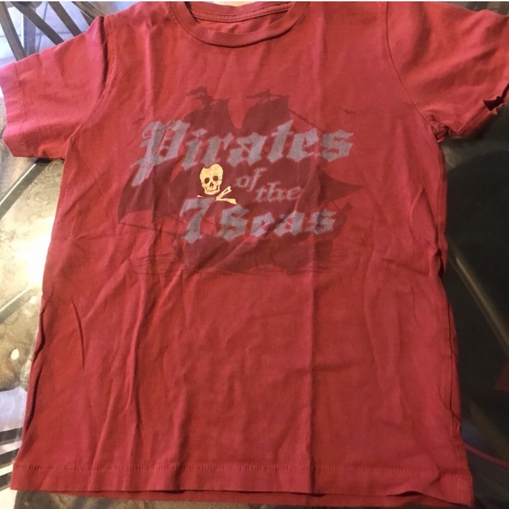 Peek Kids Pirates of the Seas Graphic Tee NWT Size 6/7
